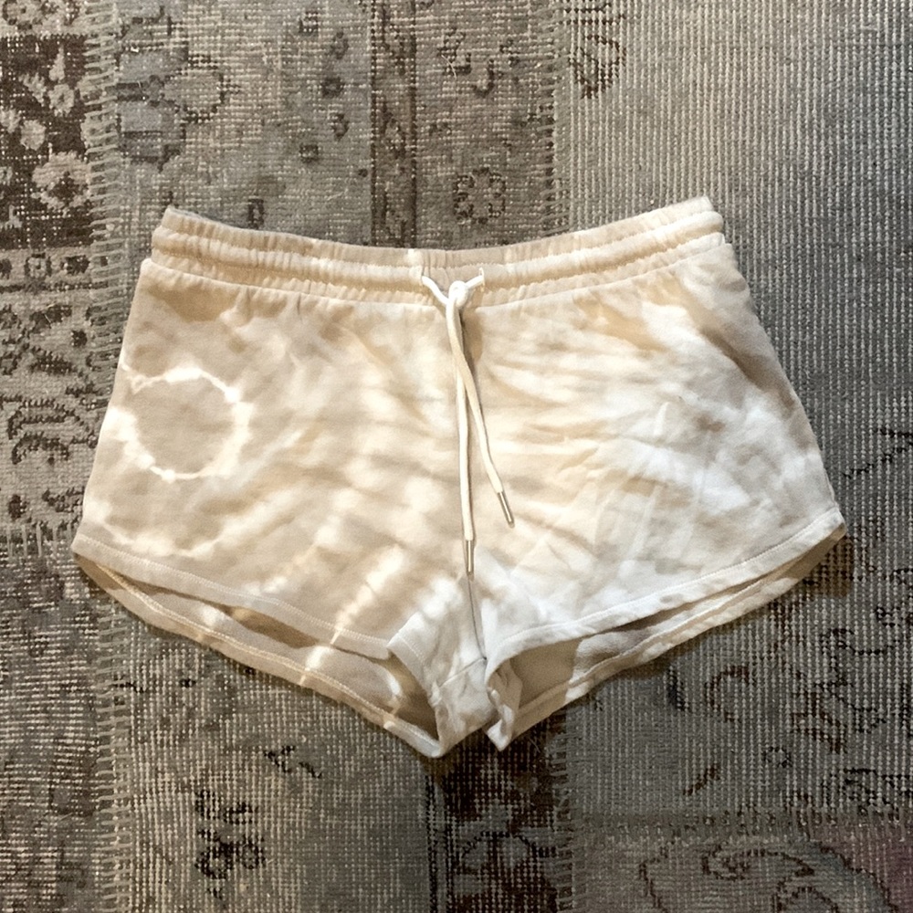 🌿3/$20 Z Supply Tie-Dye Shorts